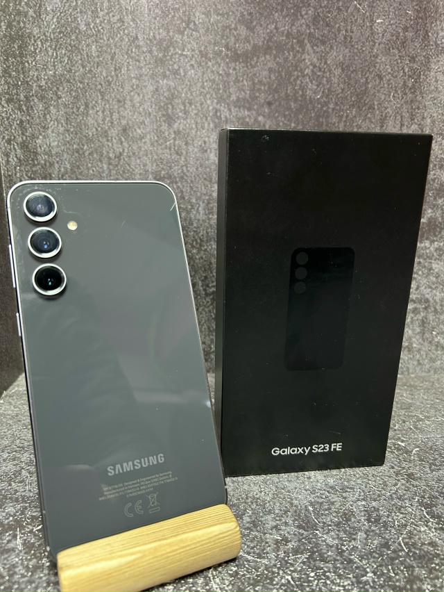 Смартфон Samsung S23 FE 8/256