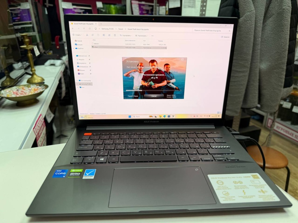 Ноутбук Asus Vivobook Pro 14x oled N7400PC