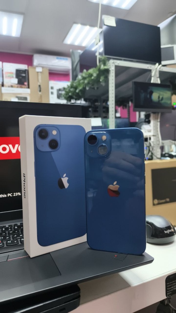 Смартфон iPhone 13 256 Gb