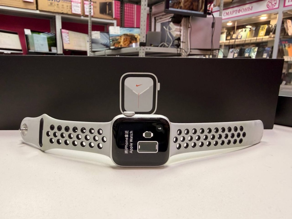 Часы Apple Watch SE 40mm