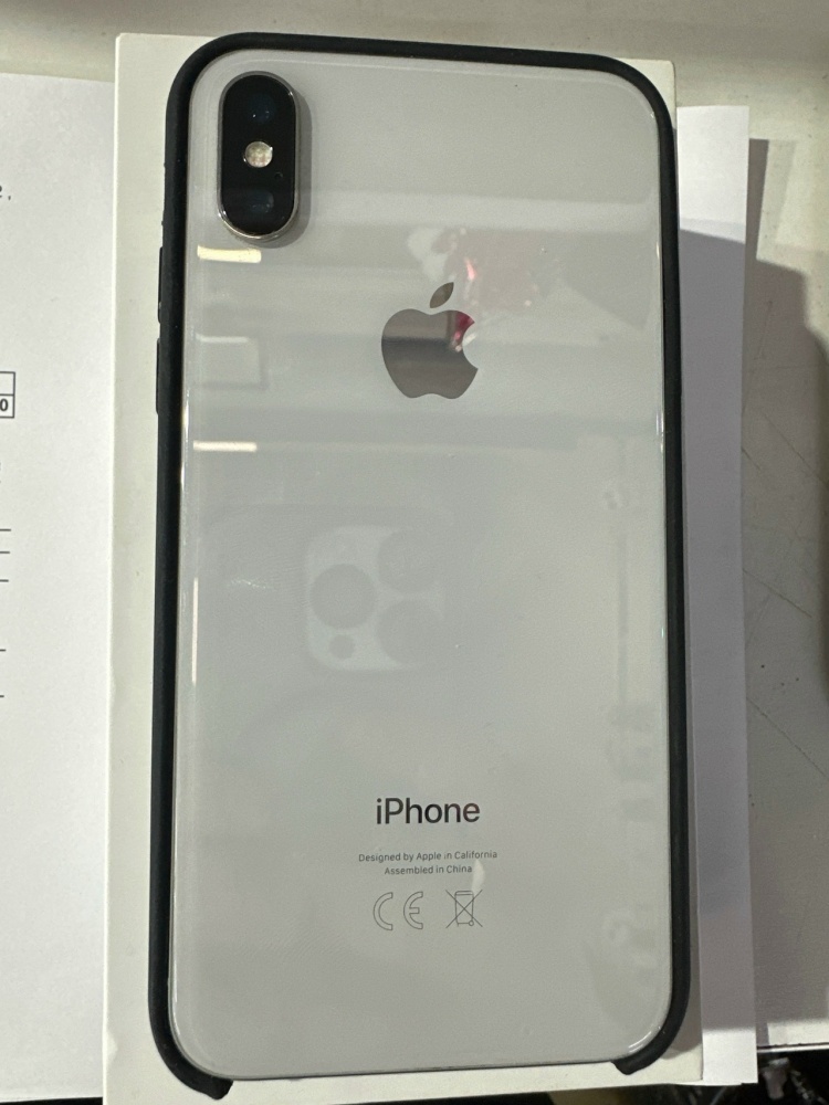 Смартфон iPhone X 256Gb