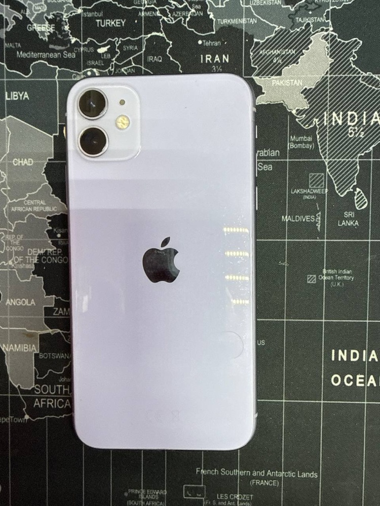 Смартфон iPhone 11 128 Gb