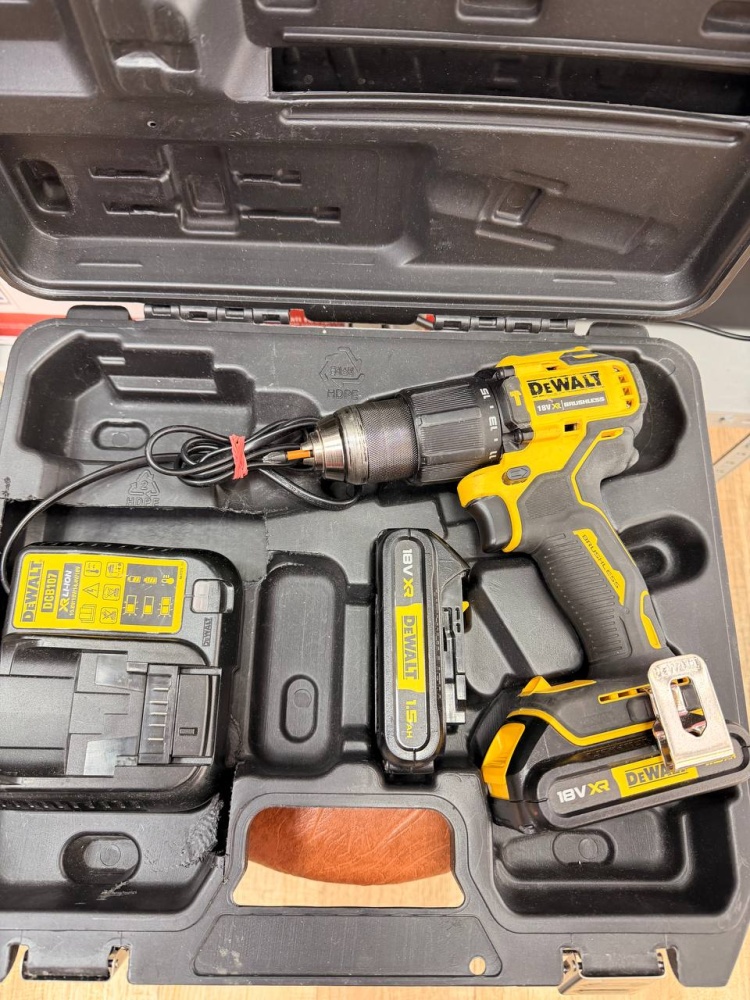 Шуруповерт DeWALT DCD709 18V